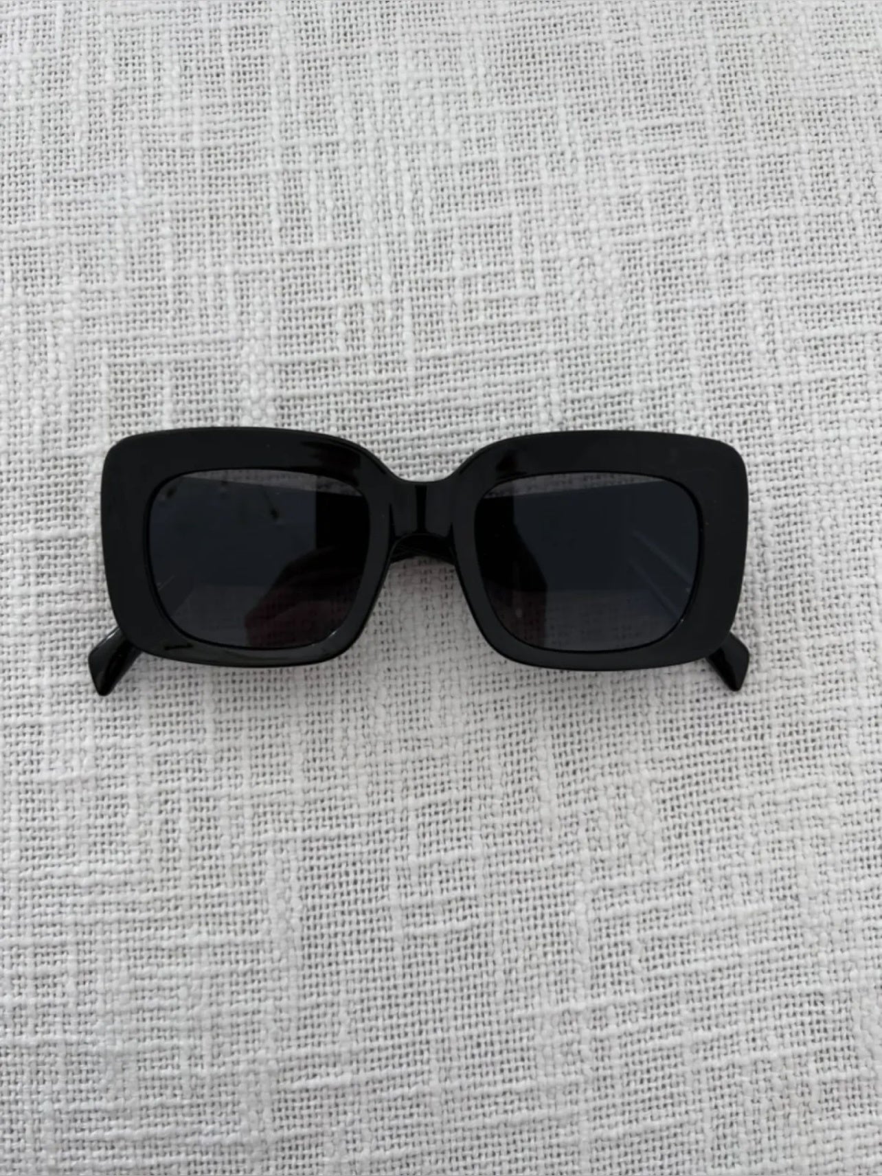 CHUNKY SUNGLASSES BLACK